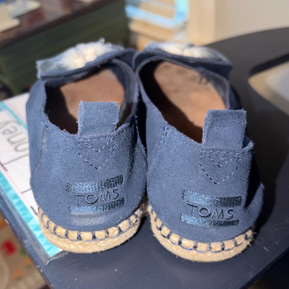 TOMS Women's Deconstructed Suede
Tassel Alpargata slip-on shoes Navy blue - Picture 5 of 8